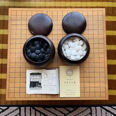 囲碁セット 国産桧2寸足付碁盤セット(ガラス碁石梅・栗碁笥大