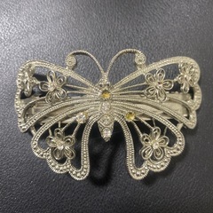 ❤️蝶々バレッタ