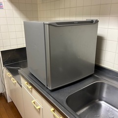 冷蔵庫　　