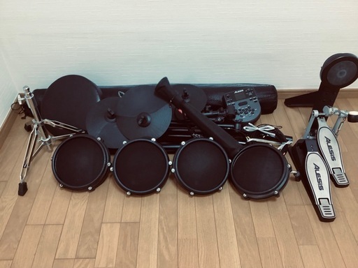 Alesis 電子ドラム nitro mesh kit