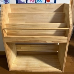 【終了】木製　絵本棚