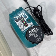 ゴミパック不要！マキタCL100D掃除機の画像