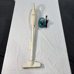 ゴミパック不要！マキタCL100D掃除機
