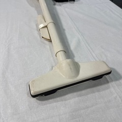 ゴミパック不要！マキタCL100D掃除機の画像