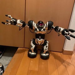ロボット　フィギュア　リモコンなし　単一4本の画像