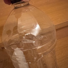 ウイスキー　4L 空ペットボトル　取手付き　の画像