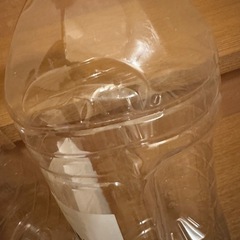 ウイスキー　4L 空ペットボトル　取手付き　の画像
