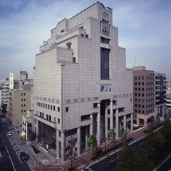 明日、千葉市美術館に一緒に行ってくれる方