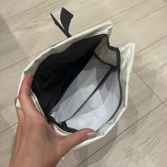 アニエスベーバックの画像