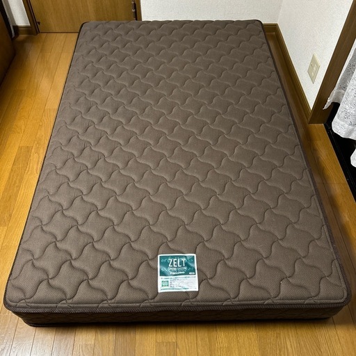 【大幅値下げ】フランスベッドコイル
スプリング マットレス  セミダブル ZELT