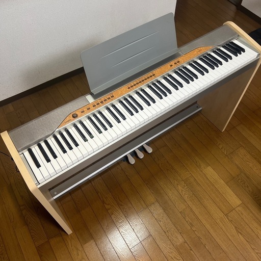 鍵盤楽器、ピアノ CASIOPrivia PX-110