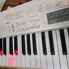 電子ピアノ　CASIOの画像