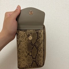 蛇柄　バッグの画像
