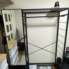 ミラー付きハンガーラックの画像