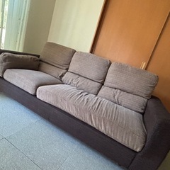 お譲り先決まりました。ソファ　3人掛け