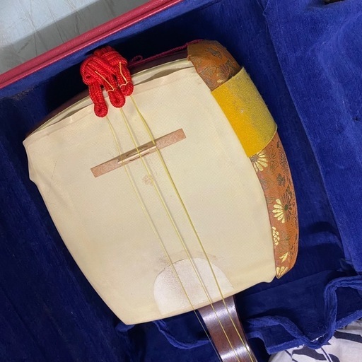 ジャンク品】三味線 和楽器 弦楽器 長唄 木製 ケース付き 現状品
