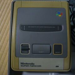 スーパーファミコン本体機器の画像