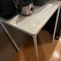 IKEA テーブル　フェヤン