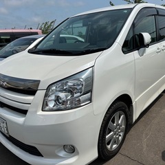 トヨタ　ノア　Si 4WD 