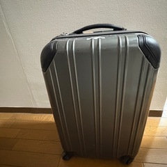 キャリーケース
の画像