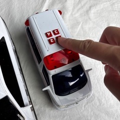 男の子向け　パトカー　救急車の画像