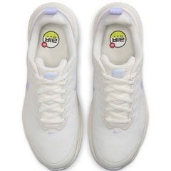 NIKEエアマックスニュアクシスSEの画像