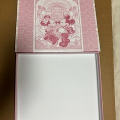 ディズニーの空の菓子箱の画像