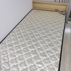 アイリスオーヤマ　シングルベッド