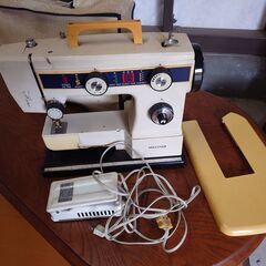 電動ミシン　昭和レトロ