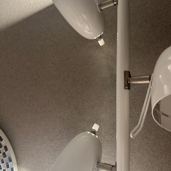 白いスタンドライト