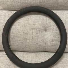 車のステアリングカバー の画像