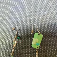 無料　ピアス