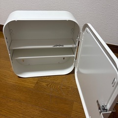 IKEA イケアGUNNERN 収納　キャビネット　ラック　壁掛けの画像