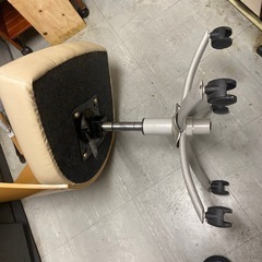 オフィスチェア　椅子　高さ調整可能の画像