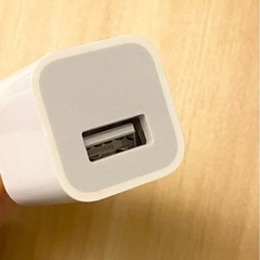 未使用保護シート付 Apple純正 iPhone USB充電器 コンセント 充電器 アップルの画像