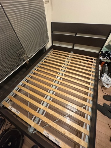IKEAベッドフレーム　ダブルサイズ200x140cm