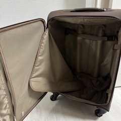 布製スーツケースの画像