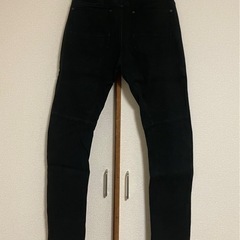 291295=HOMMEのパンツの画像