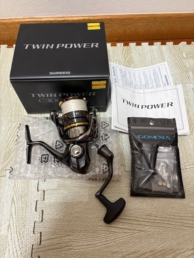 ツインパワー　C3000MHG(リールスタンド付き)
