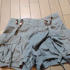 ショートパンツ