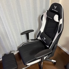 ゲーミングチェアの画像