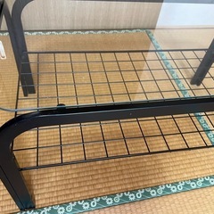 ガラステーブルの画像