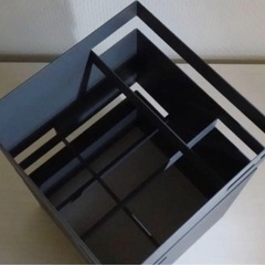 まるで彫刻のような傘立て　Tidy (ティディ) 傘立て テット グレーの画像