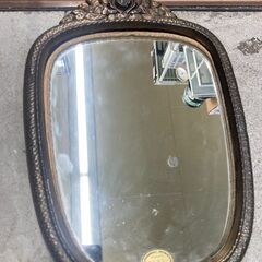 ☆中古￥800！レトロ　掛け鏡　インテリア　家具　幅35㎝ｘ奥行...