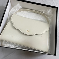 ハナエモリアイボリーハンドバッグ