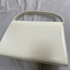 ハナエモリアイボリーハンドバッグの画像