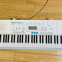 ピアノ　電子キーボード
