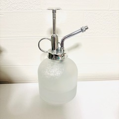 【3COINS550円商品】フロストガラスの霧吹き（観葉植物に）の画像