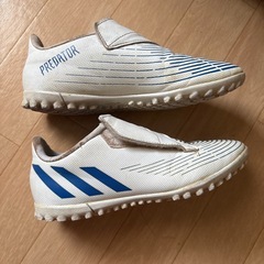 アディダス　サッカー　22センチの画像