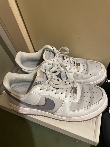 ＊1週間限定 [ナイキ] エア フォース 1 '07 LV8 AIR FORCE 1 '07 LV8 ピュアプラチナム/ライトカーボン 日本国内正規品
